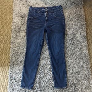 High waisted jeans